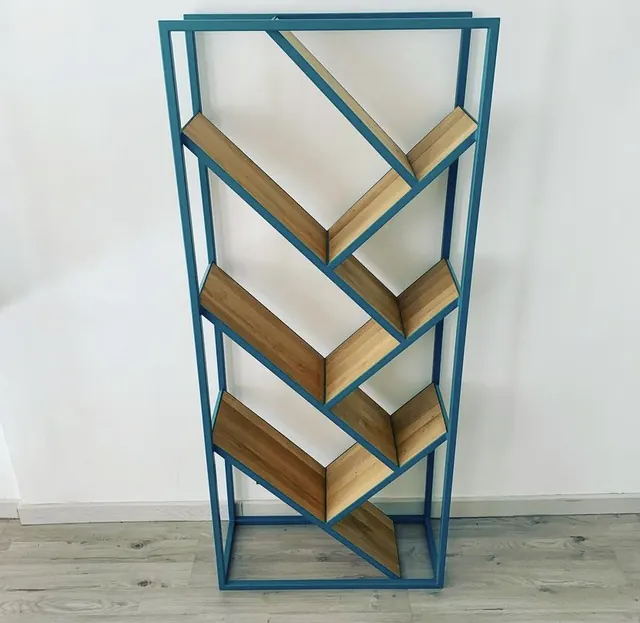Bibliothèque en acier et bois